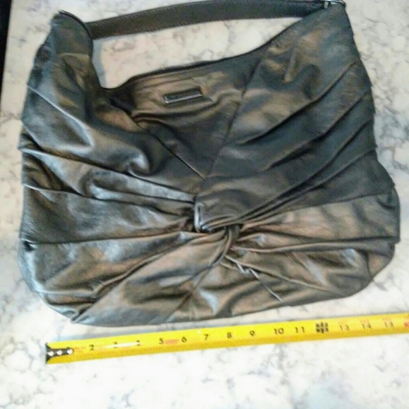 😍 Rare Burberry metallic hobo 😍 - Picture 3 of 10
